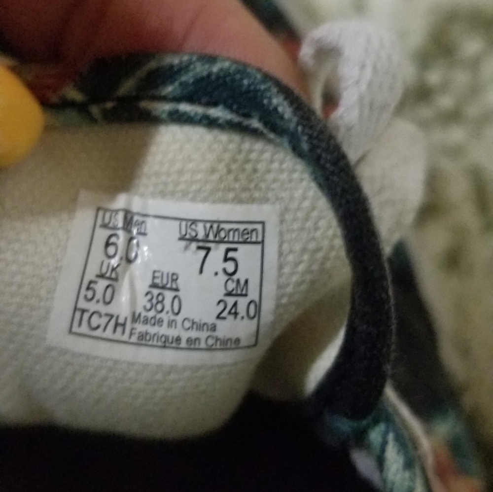 Vans- Black With Floral Pattern - image 2